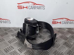 Used Rear seatbelt, left Volkswagen Golf VI (5K1) 1.4 TSI 122 16V Price € 20,00 Margin scheme offered by SH Carparts