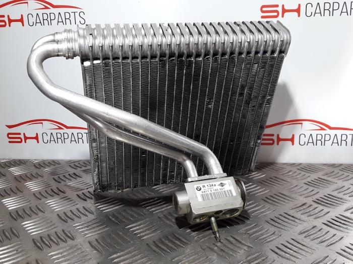 Air conditioning radiator from a MINI Mini (R56) 1.6 Cooper D 16V 2009