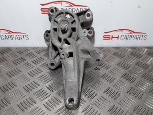 Used Gearbox mount Mini Mini (R56) 1.6 Cooper D 16V Price € 14,00 Margin scheme offered by SH Carparts