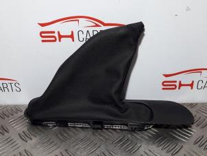Used Gear stick cover Mini Mini (R56) 1.6 Cooper D 16V Price € 11,00 Margin scheme offered by SH Carparts