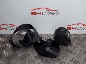 Used Front seatbelt, right Opel Vivaro 1.9 DI Price € 39,00 Margin scheme offered by SH Carparts