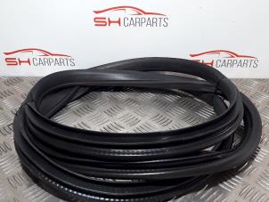 Used Rear door seal 4-door, right Mercedes B (W246,242) 1.8 B-200 CDI BlueEFFICIENCY 16V Price € 20,00 Margin scheme offered by SH Carparts