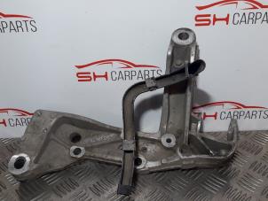 Used Front wishbone support, left Volkswagen Touran (1T1/T2) 1.9 TDI 105 Euro 3 Price € 14,00 Margin scheme offered by SH Carparts