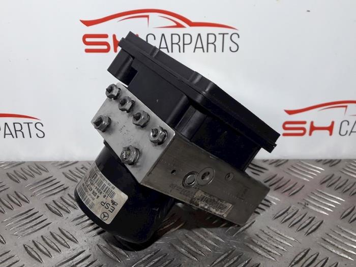 Begagnade ABS-pump Mercedes CLC (C203) 2.2 220 CDI 16V Pris € 200,00 Marginaltabell erbjuds av SH Carparts