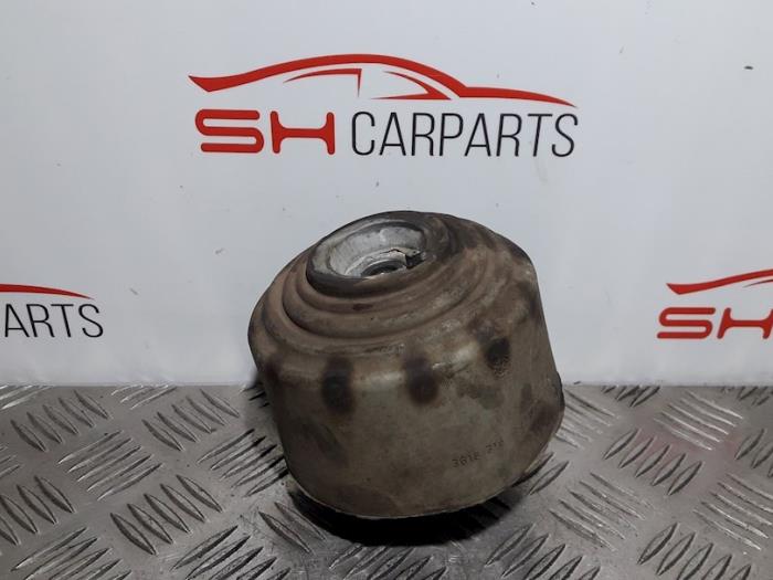 Used Engine mount Mercedes SLK (R171) 1.8 200 K 16V Price € 15,00 Margin scheme offered by SH Carparts