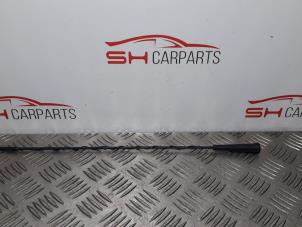 Used Antenna Renault Clio III (BR/CR) 1.2 16V TCe 100 Price € 6,00 Margin scheme offered by SH Carparts