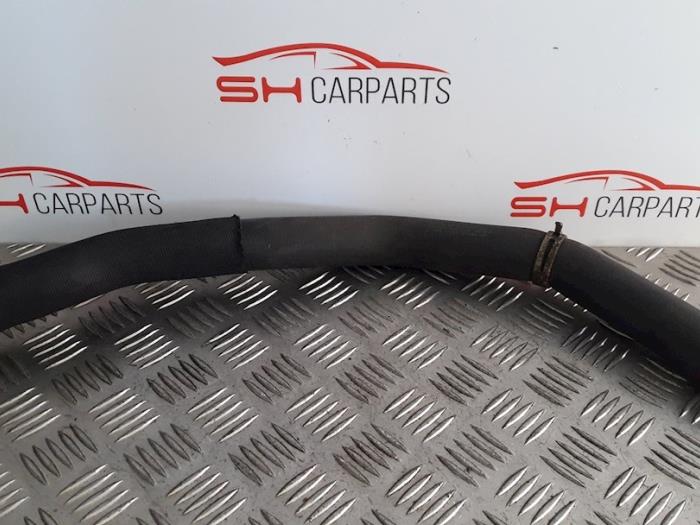Usagé Conduit (divers) Mercedes B (W245) 2.0 B-200 CDI 16V Prix € 25,00 Règlement à la marge proposé par SH Carparts