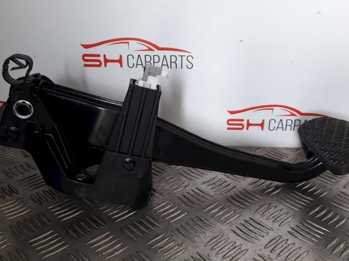 Używane Pedal hamulca Mercedes A (W176) 1.5 A-160 CDI, A-160d 16V Cena € 75,00 Procedura marży oferowane przez SH Carparts
