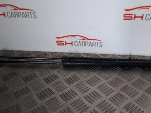Used Set of tailgate gas struts Mercedes A (W176) 1.5 A-160 CDI, A-160d 16V Price € 35,00 Margin scheme offered by SH Carparts
