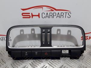 Używane Element deski rozdzielczej Volkswagen Polo V (6R) 1.4 16V Cena € 14,00 Procedura marży oferowane przez SH Carparts