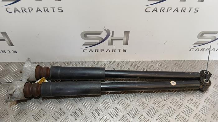 Begagnade Stötfångarset Ford Fiesta 6 (JA8) Pris € 22,00 Marginaltabell erbjuds av SH Carparts