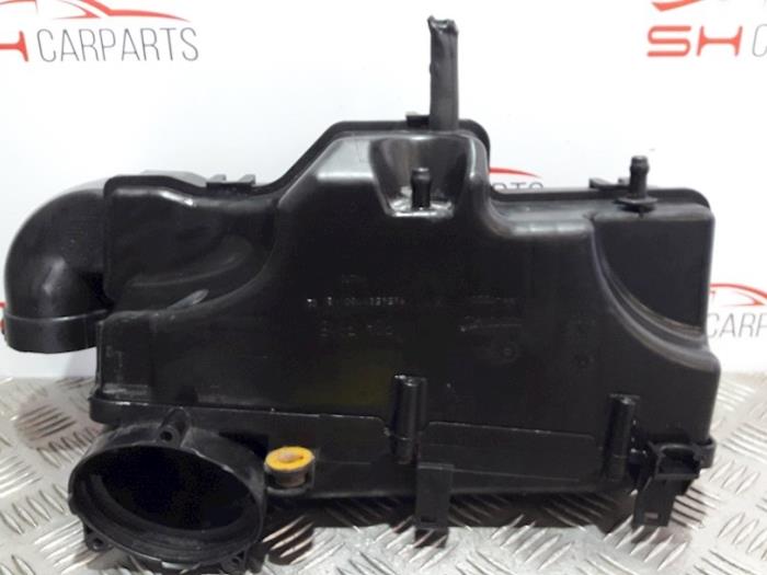 Begagnade Luftfilter Peugeot 307 SW (3H) Pris € 16,00 Marginaltabell erbjuds av SH Carparts