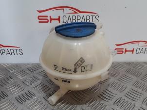 Usagé Vase d'expansion Seat Ibiza III (6L1) 1.4 16V 85 Prix € 8,00 Règlement à la marge proposé par SH Carparts