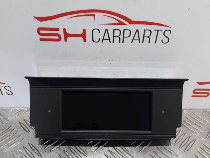 Begagnade Innerdisplay Mercedes C (W204) 2.2 C-220 CDI 16V Pris € 50,00 Marginaltabell erbjuds av SH Carparts