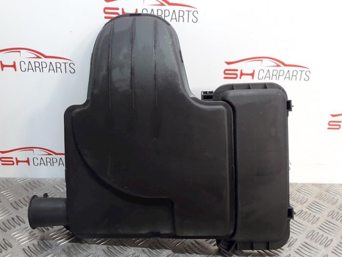Begagnade Luftfilter Peugeot 107 1.0 12V Pris € 22,00 Marginaltabell erbjuds av SH Carparts