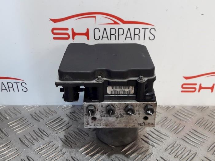 Używane Pompa ABS Mercedes B (W245) 2.0 B-180 CDI 16V Cena € 30,00 Procedura marży oferowane przez SH Carparts