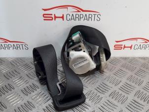Used Rear seatbelt, left Nissan Note (E11) 1.6 16V Price € 22,00 Margin scheme offered by SH Carparts