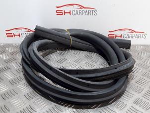 Used Rear door seal 4-door, right Ford Mondeo IV 1.8 TDCi 125 16V Price € 14,00 Margin scheme offered by SH Carparts