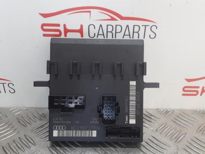 Usagé Ordinateur divers Audi A4 (B7) 2.0 TDI 16V Prix € 28,00 Règlement à la marge proposé par SH Carparts