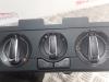 Panel de control de calefacción de un Volkswagen Polo V (6R) 1.4 16V 2013