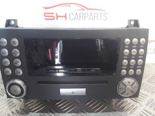 Used Radio CD player Mercedes SLK (R171) 1.8 200 K 16V Price € 140,00 Margin scheme offered by SH Carparts