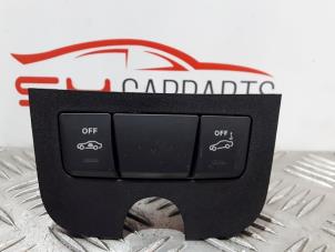 Used Alarm module Mercedes A (W176) 1.6 A-200 16V Price € 15,00 Margin scheme offered by SH Carparts