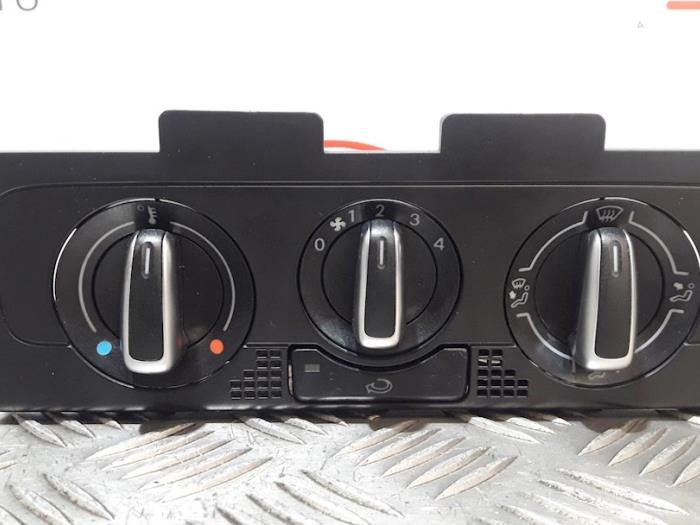 Panel de control de calefacción de un Volkswagen Polo V (6R) 1.2 12V 2011