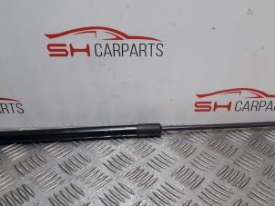 Used Rear gas strut, left Volkswagen Polo V (6R) 1.2 12V Price € 6,00 Margin scheme offered by SH Carparts