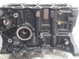 Used Engine crankcase Mercedes B-Klasse Price on request offered by SH Carparts
