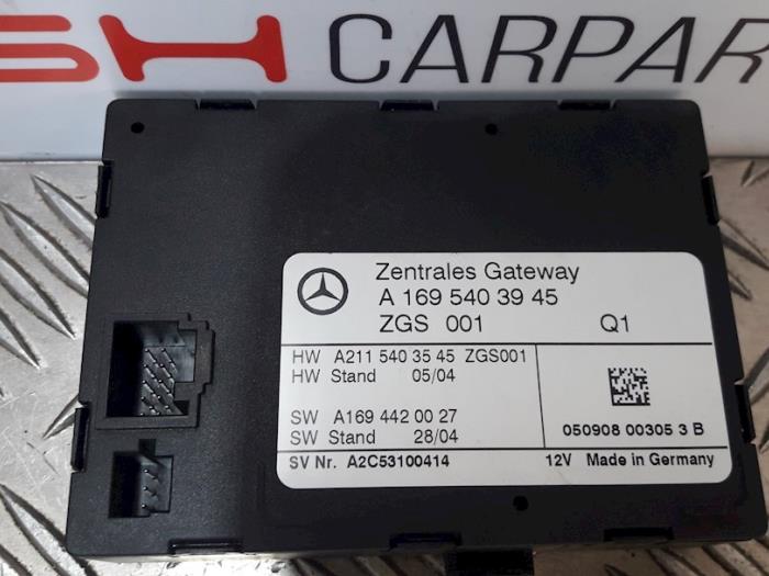 Gateway module from a Mercedes-Benz B (W245,242) 1.7 B-170 16V 2005