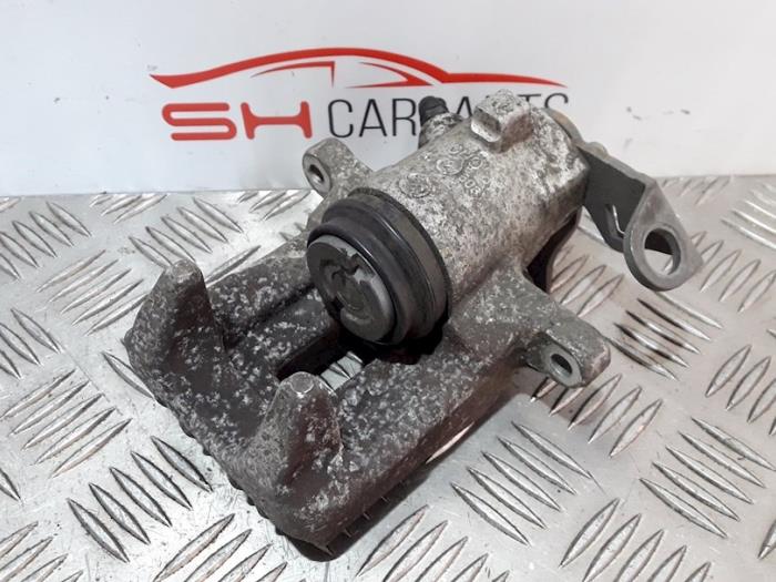Rear brake calliper, right from a Seat Ibiza IV SC (6J1) 1.2 TSI 2014