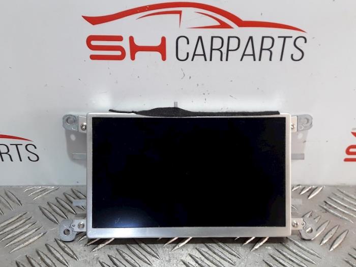 Used Interior display Audi A4 Quattro (B8) 2.0 TFSI 16V Price € 74,00 Margin scheme offered by SH Carparts