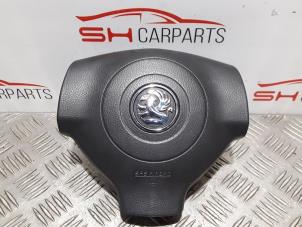 Używane Poduszka powietrzna lewa (kierownica) Opel Agila (B) 1.2 16V Cena € 22,00 Procedura marży oferowane przez SH Carparts