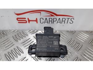 Used Tyre pressure module Mercedes A (177.0) 1.3 A-200 Turbo 16V Price € 120,00 Margin scheme offered by SH Carparts