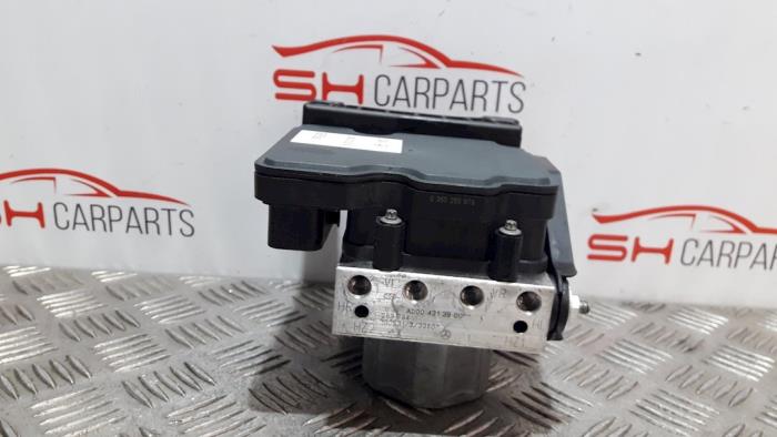 ABS pump from a Mercedes-Benz GLA (156.9) 1.6 180 16V 2019
