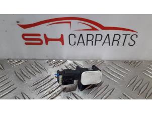 Used Airbag sensor Mercedes GLA (156.9) 1.6 180 16V Price on request offered by SH Carparts