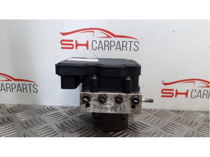 ABS pump from a Seat Ibiza IV SC (6J1) 1.4 16V 2014