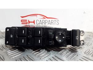 Used Electric window switch Landrover Vogue Price € 28,00 Margin scheme offered by SH Carparts