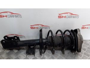 Used Front shock absorber, right Mercedes B (W246,242) 2.1 B-220 CDI BlueEFFICIENCY 16V Price € 190,00 Margin scheme offered by SH Carparts