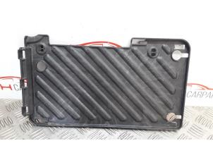 Used Battery cover Mercedes B (W246,242) 1.8 B-200 CDI BlueEFFICIENCY 16V Price € 15,00 Margin scheme offered by SH Carparts