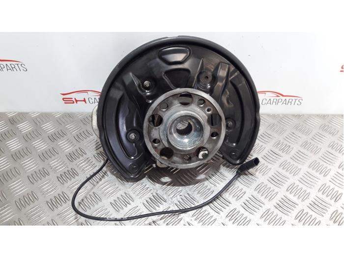 Begagnade Spindel, vänster bak Mercedes C (W205) C-200 1.6 CDI BlueTEC, C-200 d 16V Pris € 100,00 Marginaltabell erbjuds av SH Carparts