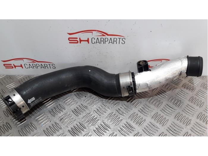 Gebrauchte Intercooler Schlauch Mercedes C (W205) C-200 1.6 CDI BlueTEC, C-200 d 16V Preis € 30,00 Margenregelung angeboten von SH Carparts