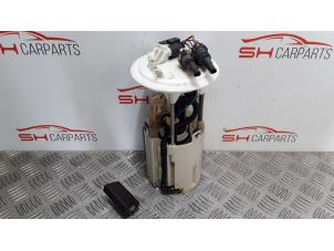 Used Electric fuel pump Mercedes Vito (639.6) 2.2 113 CDI 16V Euro 5 Price € 50,00 Margin scheme offered by SH Carparts