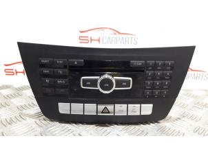 Used Radio CD player Mercedes C (W204) 2.2 C-220 CDI 16V BlueEFFICIENCY Price € 200,00 Margin scheme offered by SH Carparts