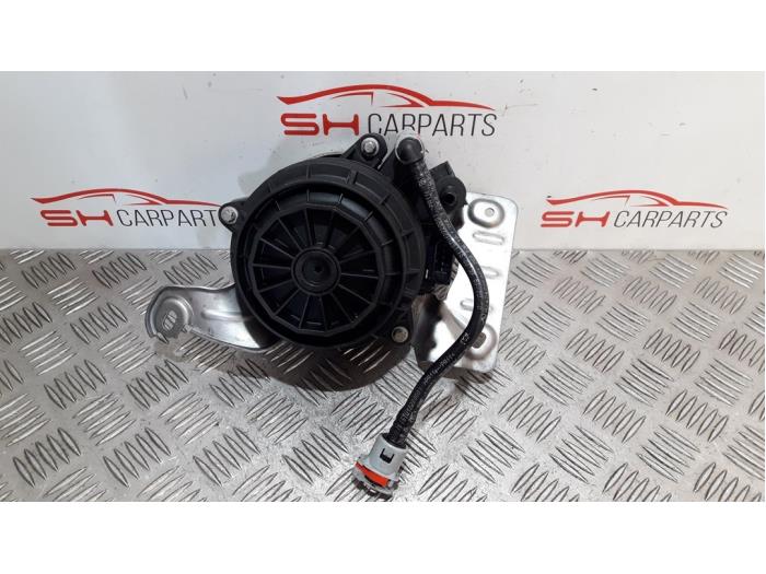 Begagnade Bränslefilterhus Mercedes A (177.0) 1.5 A-180d Pris € 50,00 Marginaltabell erbjuds av SH Carparts