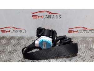 Used Front seatbelt, right Mercedes B (W246,242) 1.8 B-180 CDI BlueEFFICIENCY 16V Price € 75,00 Margin scheme offered by SH Carparts