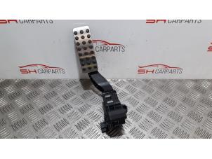 Used Accelerator pedal Mercedes GLA (156.9) 1.6 200 16V Price € 50,00 Margin scheme offered by SH Carparts