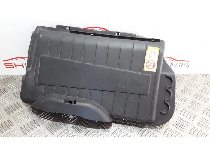 Begagnade Batterilock Mercedes E (C207) E-250 CDI 16V Pris € 15,00 Marginaltabell erbjuds av SH Carparts
