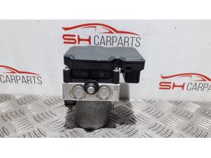 Used ABS pump Mercedes A (177.0) 1.3 A-200 Turbo 16V Price € 150,00 Margin scheme offered by SH Carparts