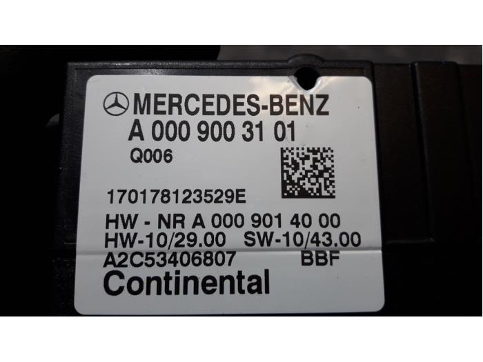 Módulo combustible ADM de un Mercedes-Benz GLE (W166) 250d 2.0 2017